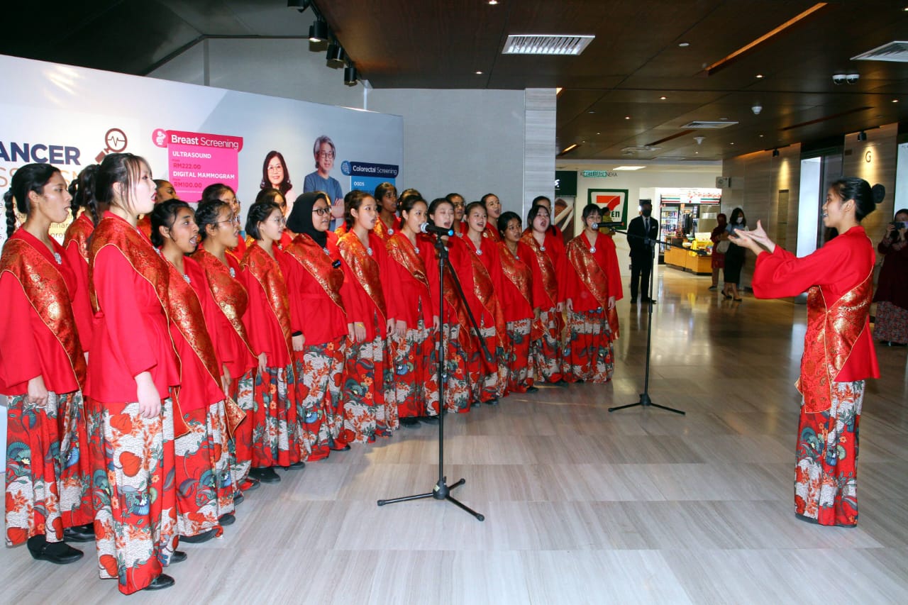 Christmas comes early at JB’s Gleneagles, Convent school choir comes a calling