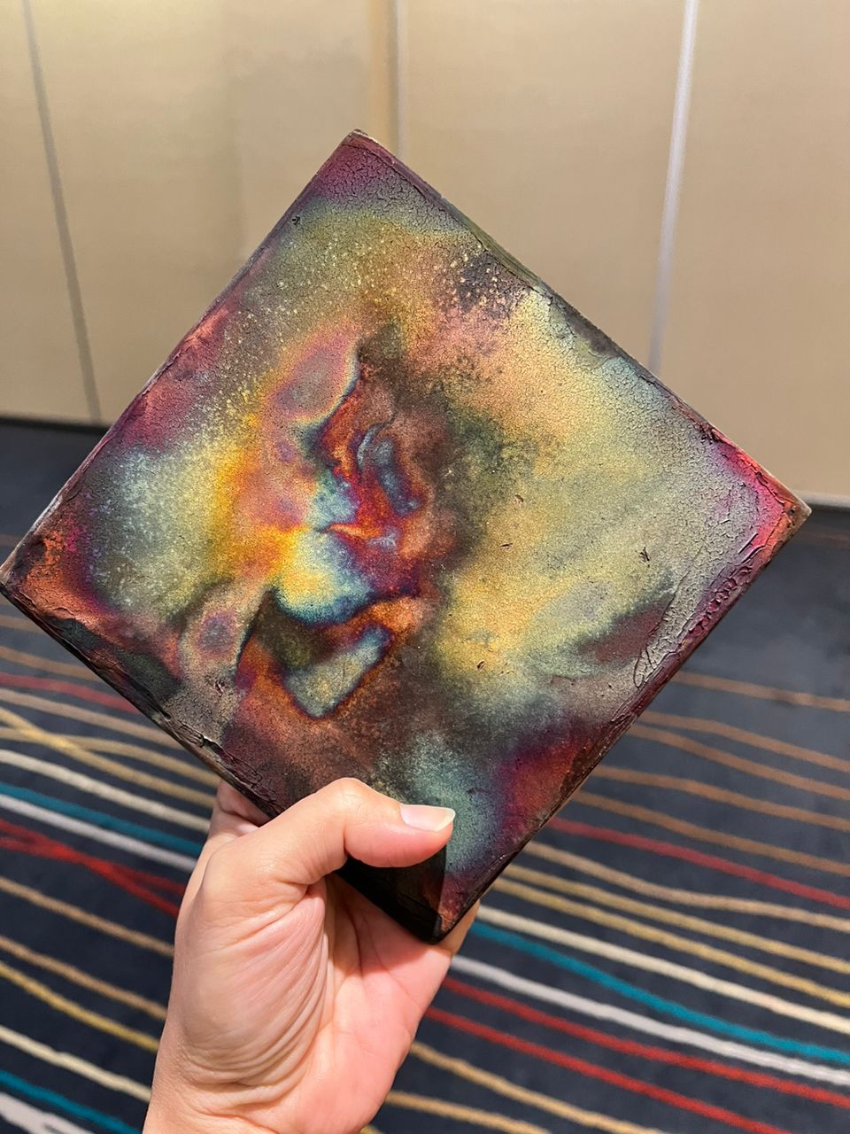 Cenospheres-based tiles for the future