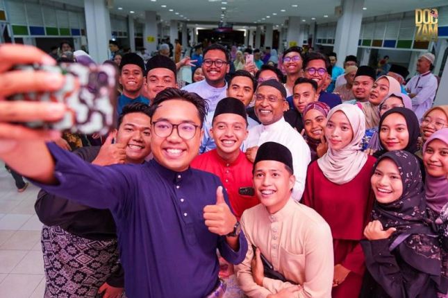 Menteri semarak jelajah Ramadan IPT, santuni warga UPSI