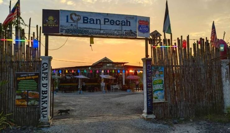 Looking for delicious Thai cuisine? Cafe De’Bakau is like being in Krabi