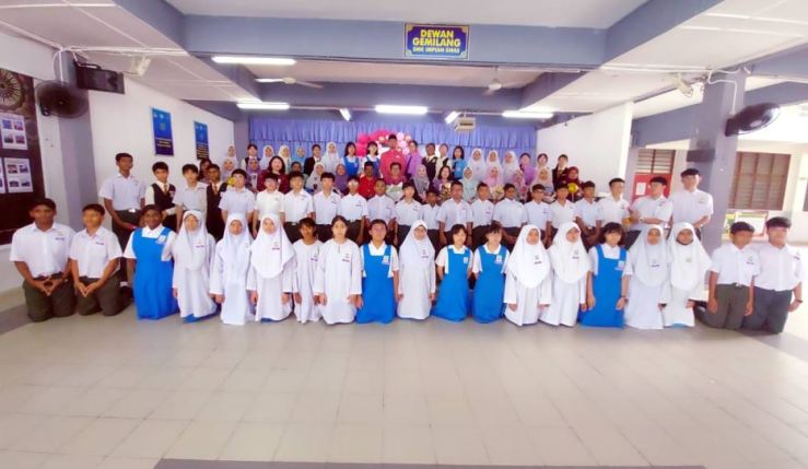 Salute to ‘frontliners’ on Teachers’ Day