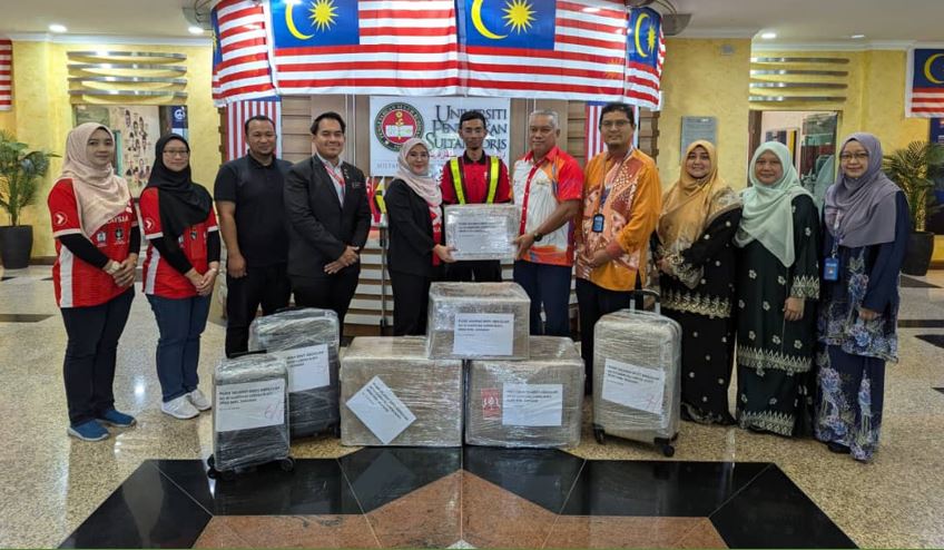 Pos Malaysia Prihatin Bawa Pulang Barangan Allahyarham Nur Farah Kartini ke Sarawak