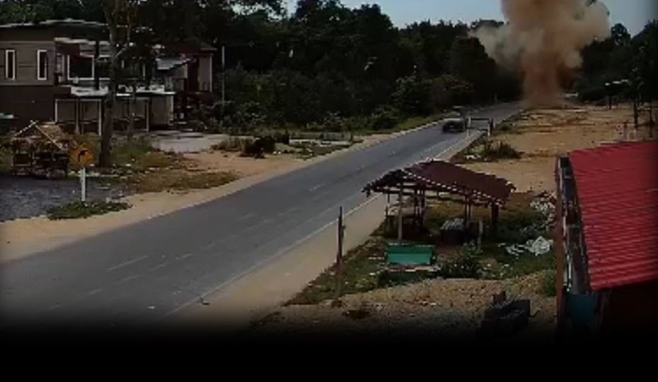 [VIDEO] Tujuh anggota pertahanan cedera serangan bom di Pattani