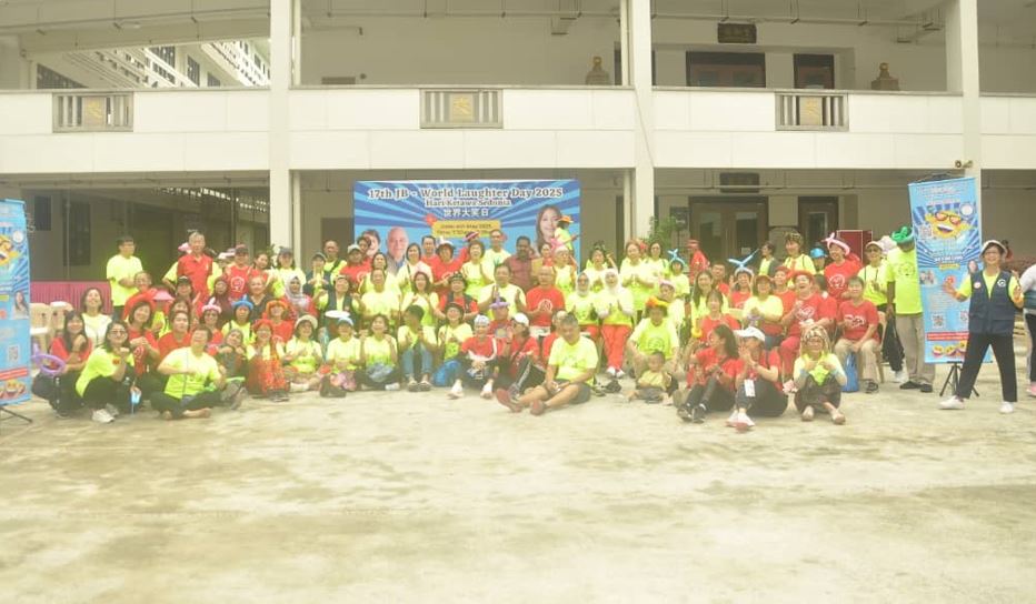 Joy and Unity Fill the Air at 17th World Laughter Day Celebration