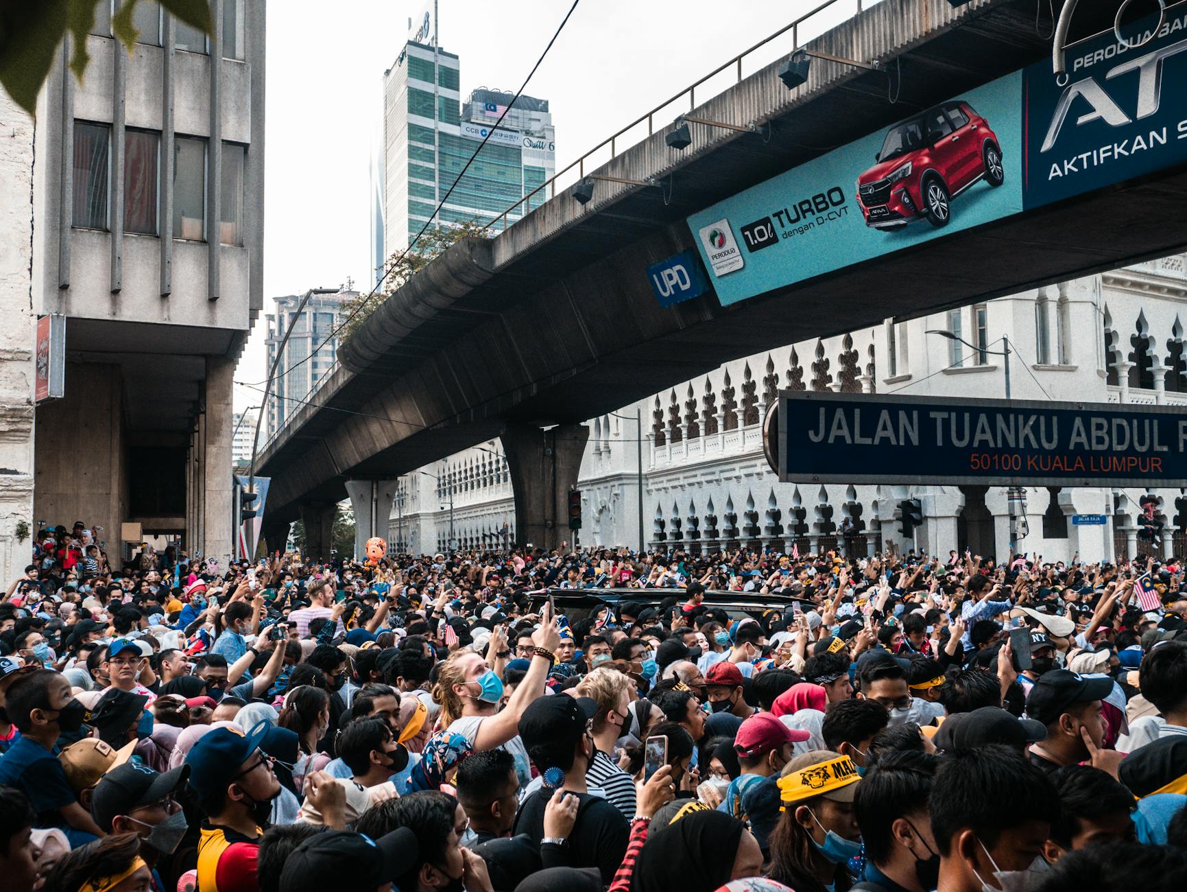 Kesatuan melangkau dimensi