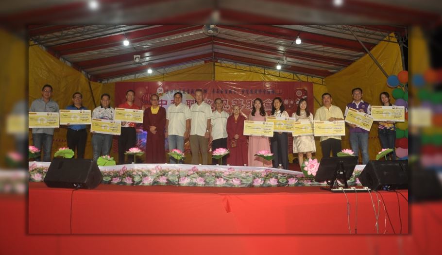 A Night of Radiance and Unity at Hua-Yan Temple’s Mooncake Festival