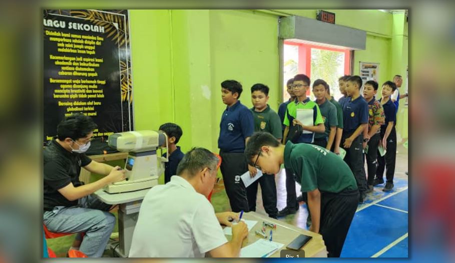 Rotary Club of Pasir Gudang Brings the Gift of Sight to Students of SMK St. Joseph, Larkin