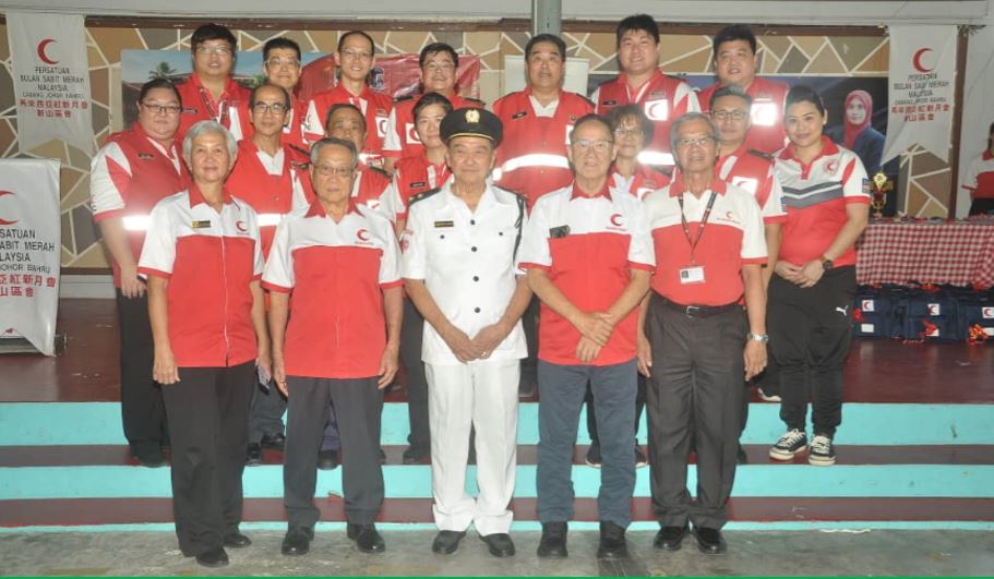 Young Lifesavers Shine in Red Crescent Bandaging Relay