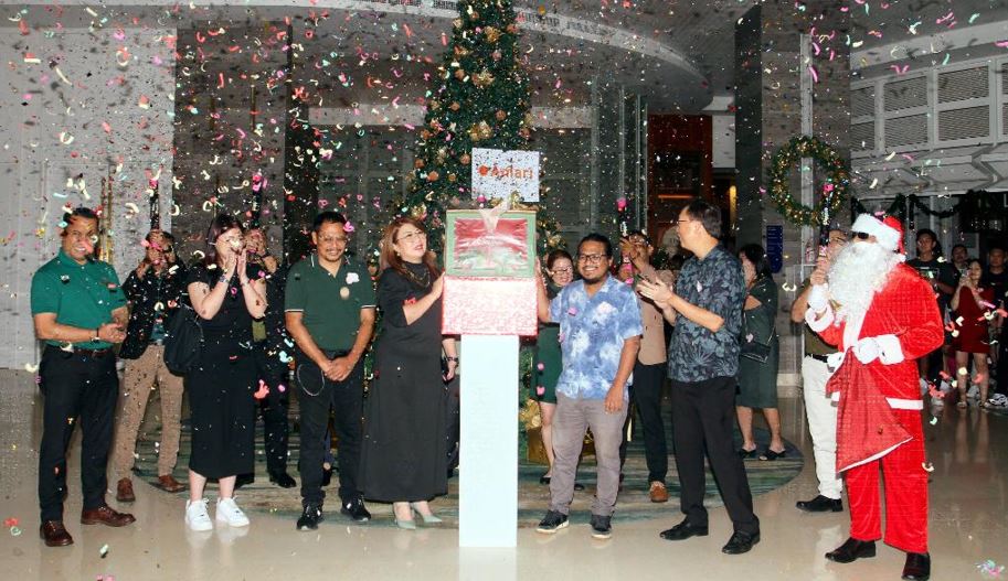 A Tree Aglow, Spirits Lifted: Amari Johor Bahru Heralds Christmas with Warmth and Grace