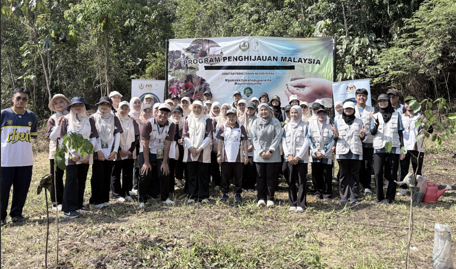 UM, UPSI hijaukan Hutan Simpan Kenderong dengan 300 pokok hutan