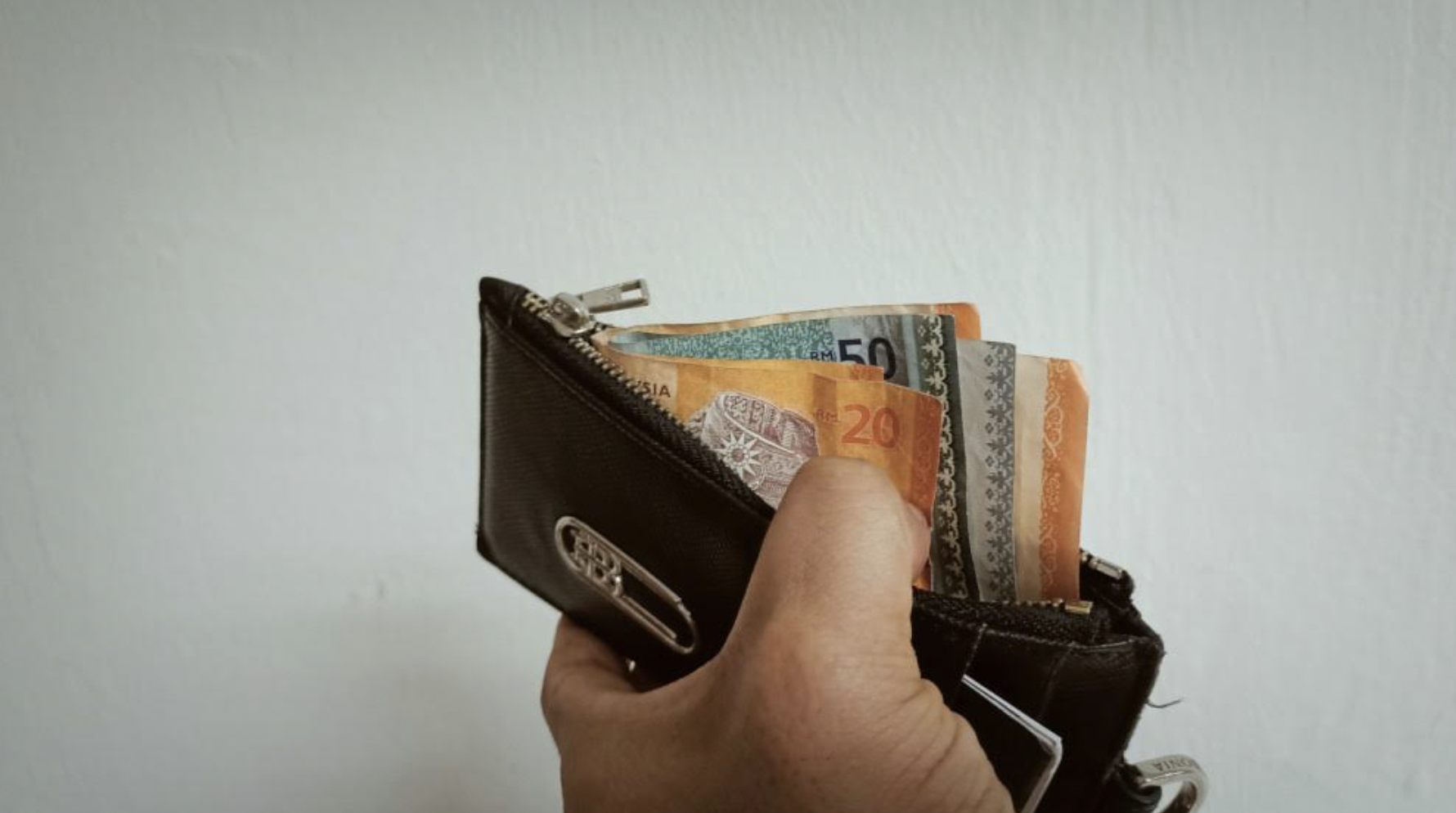 Sejauh mana isi rumah Malaysia benar-benar berdaya tahan kewangan?